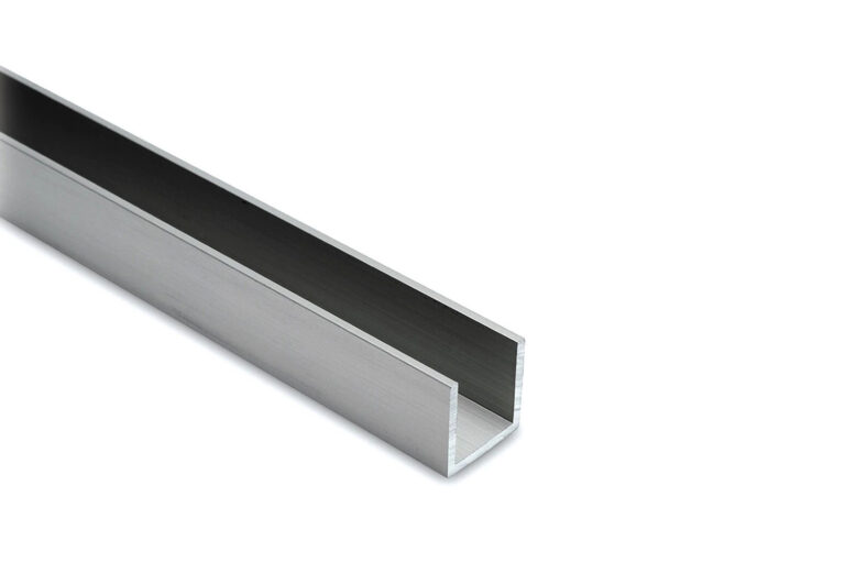 Stud or U shaped aluminum profile